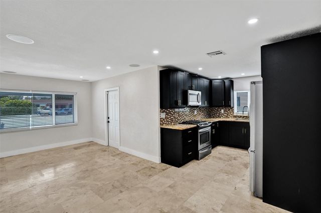 6789 Miramar Parkway, Miramar, FL 33023