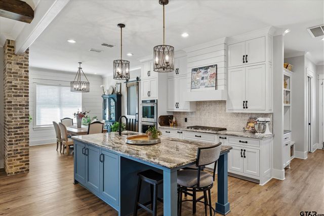 202 Winged Foot Dr, Hideaway, TX 75771