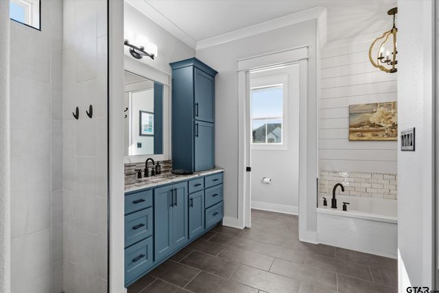 202 Winged Foot Dr, Hideaway, TX 75771