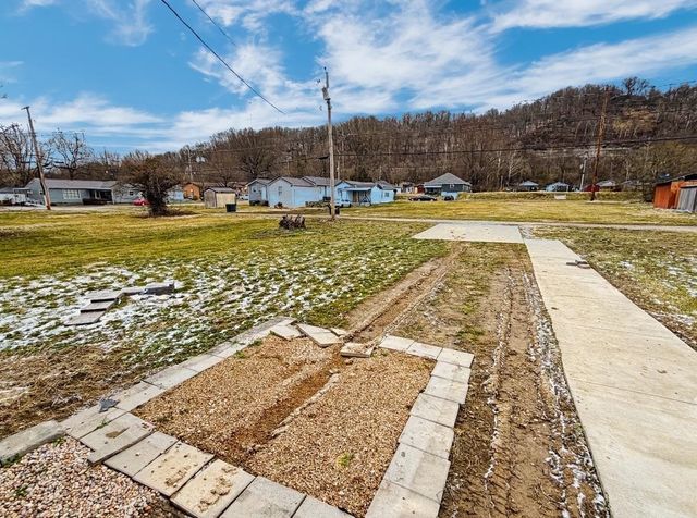 913 South 8th Street, Ironton, OH 45638