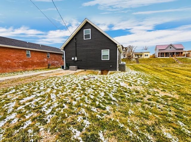 913 South 8th Street, Ironton, OH 45638