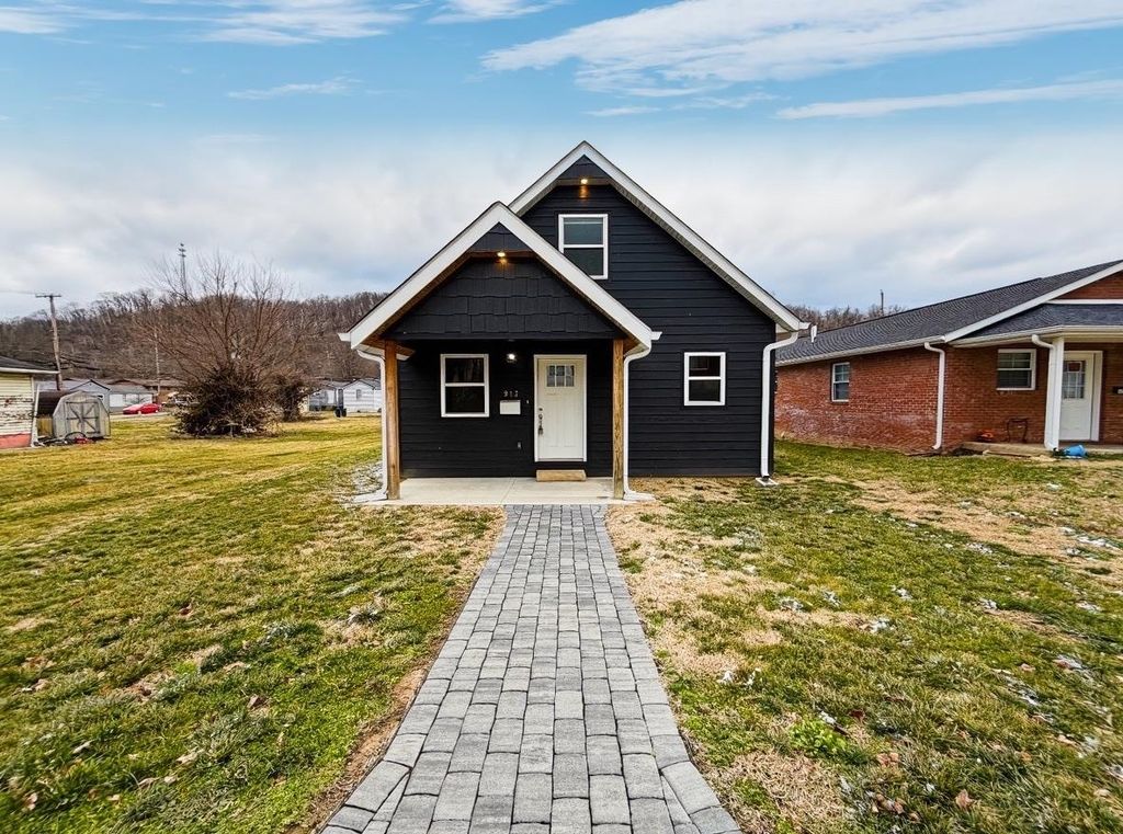 913 South 8th Street, Ironton, OH 45638