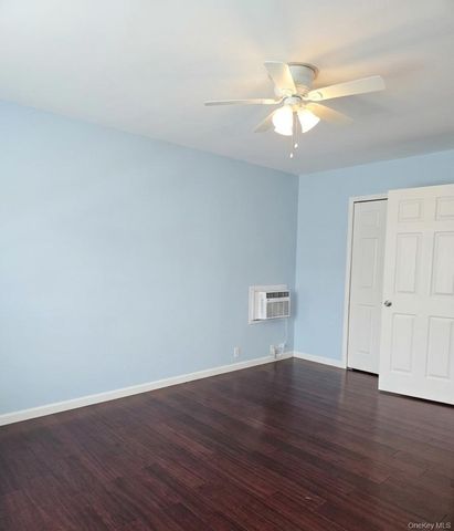 92-10 212th Place, Queens Village, NY 11428