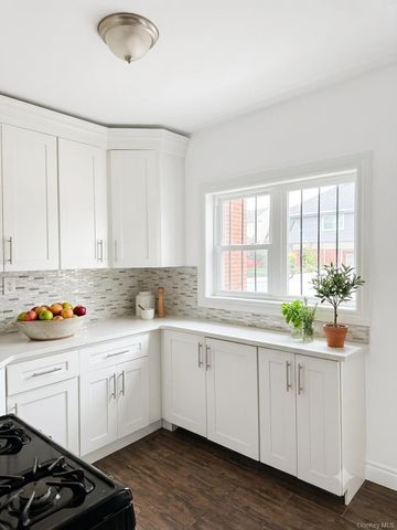 92-10 212th Place, Queens Village, NY 11428