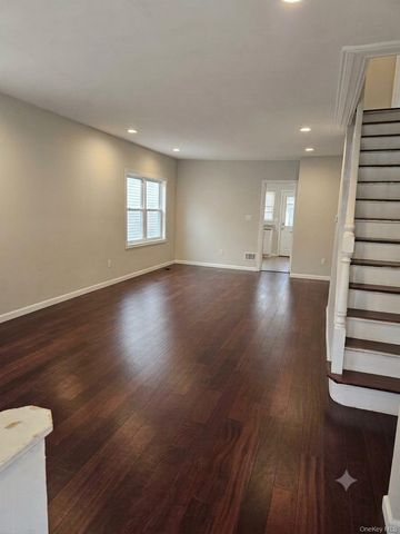 92-10 212th Place, Queens Village, NY 11428
