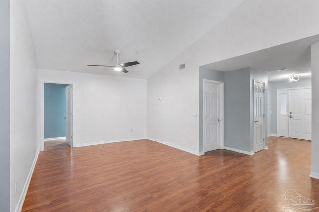 1739 Ivalea Cir, Navarre, FL 32566