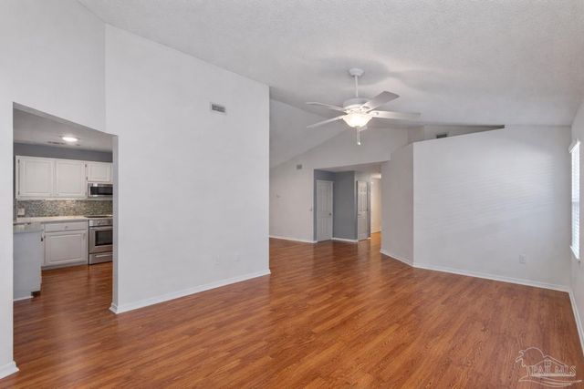 1739 Ivalea Cir, Navarre, FL 32566