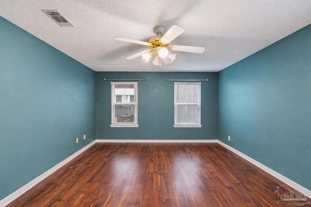1739 Ivalea Cir, Navarre, FL 32566