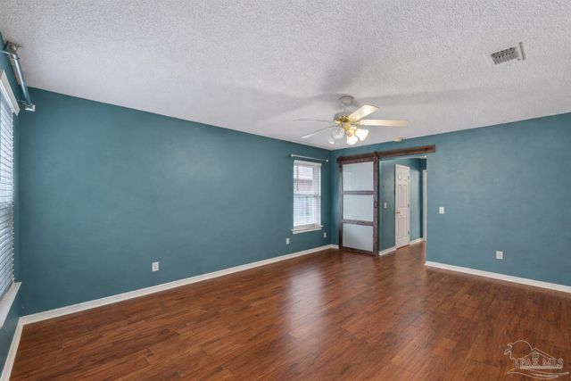 1739 Ivalea Cir, Navarre, FL 32566