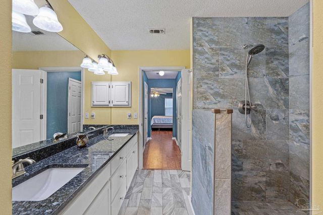 1739 Ivalea Cir, Navarre, FL 32566