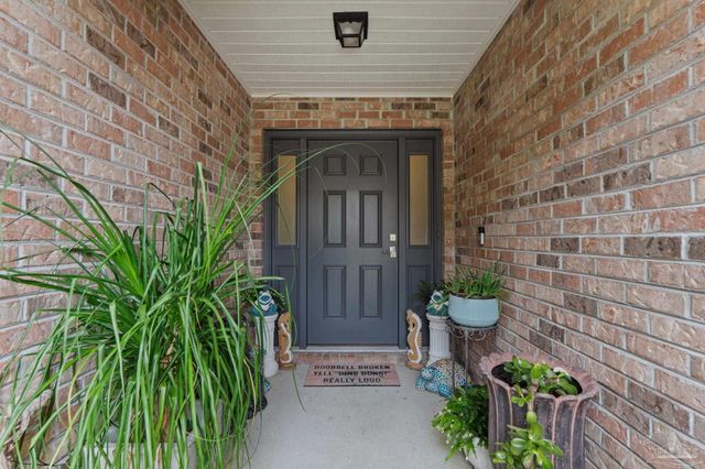 1739 Ivalea Cir, Navarre, FL 32566
