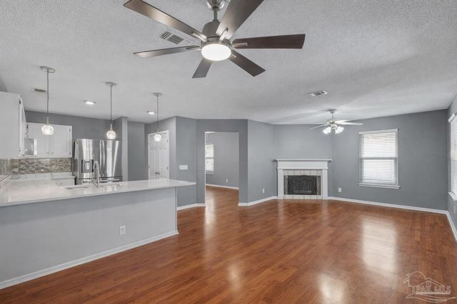 1739 Ivalea Cir, Navarre, FL 32566