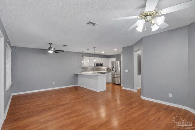 1739 Ivalea Cir, Navarre, FL 32566