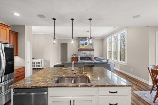 1062 S HIGHWAY UU, Columbia, MO 65203