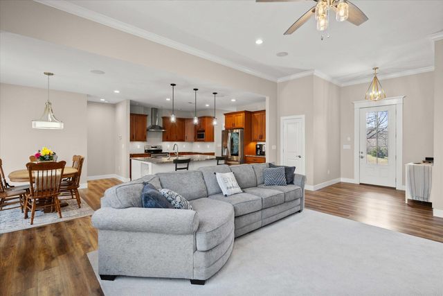 1062 S HIGHWAY UU, Columbia, MO 65203