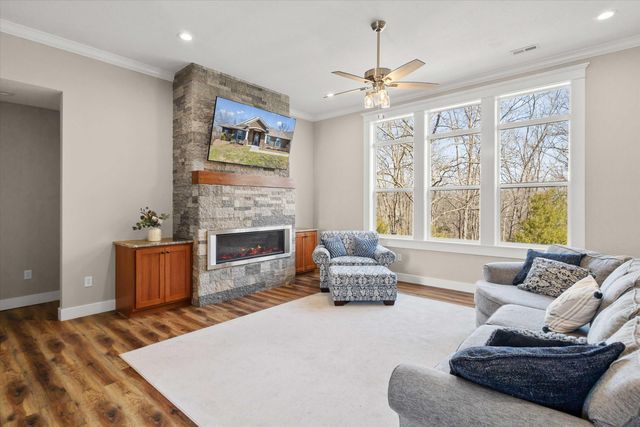 1062 S HIGHWAY UU, Columbia, MO 65203