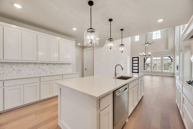 1525 Euclid Alley, Corinth, TX 76208