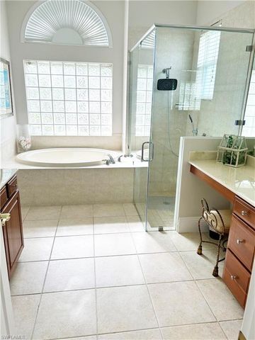 4991 Cerromar DR, Naples, FL 34112