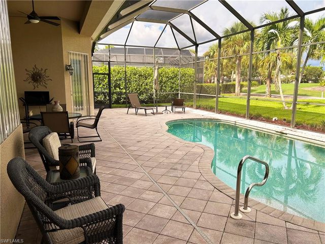 4991 Cerromar DR, Naples, FL 34112