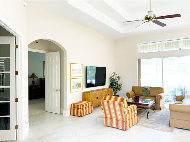 4991 Cerromar DR, Naples, FL 34112