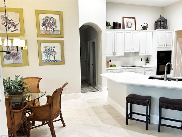 4991 Cerromar DR, Naples, FL 34112