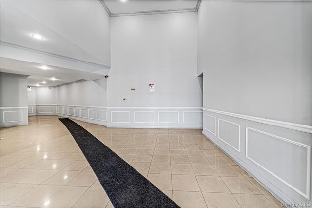 81-15 Queens Boulevard 4H, Elmhurst, NY 11373