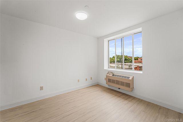 81-15 Queens Boulevard 4H, Elmhurst, NY 11373