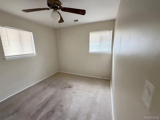 41 E Sheffield Avenue, Pontiac, MI 48340