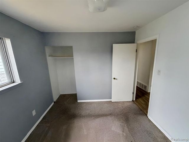 41 E Sheffield Avenue, Pontiac, MI 48340