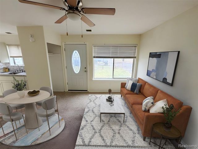 41 E Sheffield Avenue, Pontiac, MI 48340