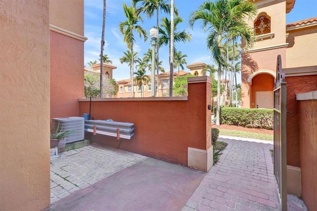 2315 Clipper Place, Fort Lauderdale, FL 33312