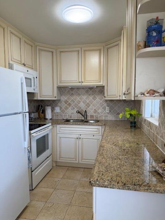 3402 Cynthia Lane 201, Lake Worth Beach, FL 33461