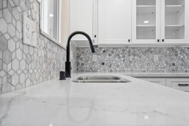 1707 W Whitendale Avenue, Visalia, CA 93277