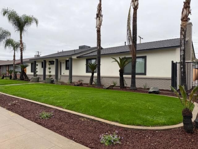 1707 W Whitendale Avenue, Visalia, CA 93277