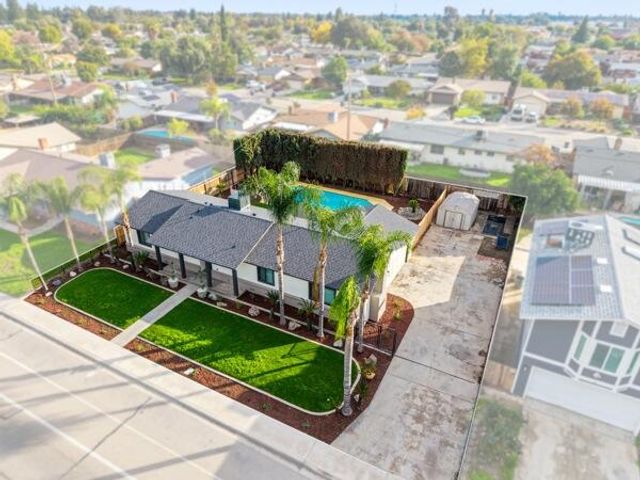 1707 W Whitendale Avenue, Visalia, CA 93277