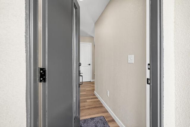 1707 W Whitendale Avenue, Visalia, CA 93277