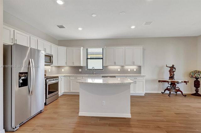 727 SE Boboli Way, Port St. Lucie, Port St Lucie, FL 34984