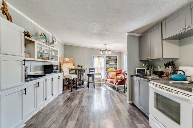 14931 SW 158th Ter, Rose Hill, KS 67133