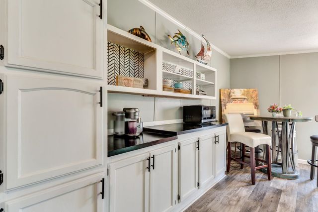 14931 SW 158th Ter, Rose Hill, KS 67133