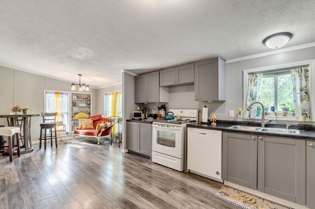 14931 SW 158th Ter, Rose Hill, KS 67133