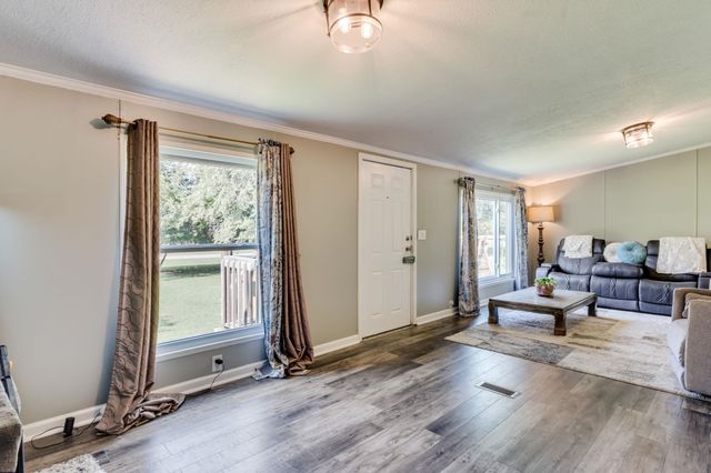 14931 SW 158th Ter, Rose Hill, KS 67133