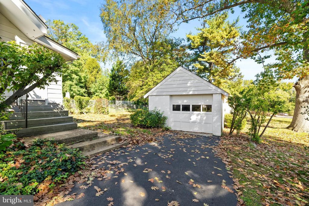 304 LINCOLN AVE, HIGHTSTOWN, NJ 08520 — photo 3
