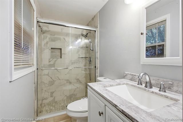 36521 Gloucester Drive, Clinton Township, MI 48035