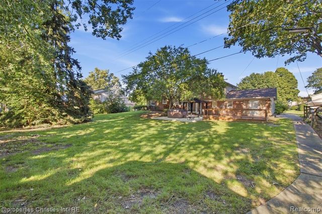 36521 Gloucester Drive, Clinton Township, MI 48035