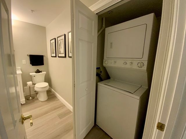 23 Greenleaves 107, Amherst, MA 01002