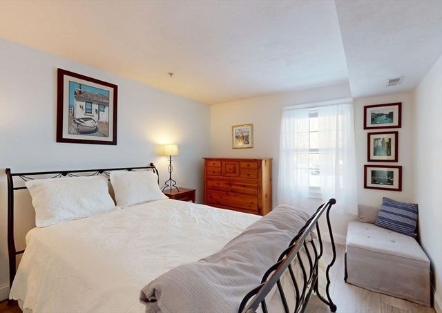 23 Greenleaves 107, Amherst, MA 01002