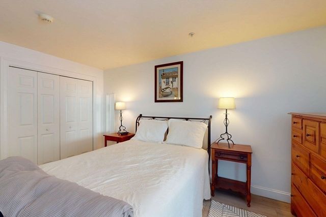 23 Greenleaves 107, Amherst, MA 01002
