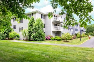 23 Greenleaves 107, Amherst, MA 01002