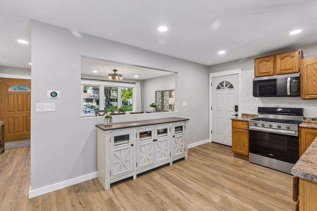 1949 Lakeaires Boulevard, White Bear Lake, MN 55110