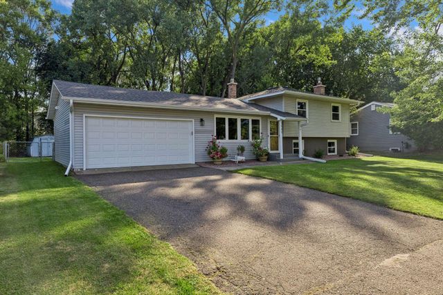 1949 Lakeaires Boulevard, White Bear Lake, MN 55110